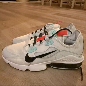 EUC Nike Airmax Women Sz 9